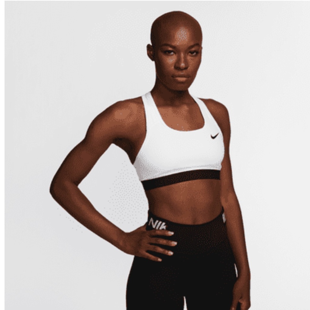 Nike Women's White Medium-Support Non-Padded Sports Bra - Size Small